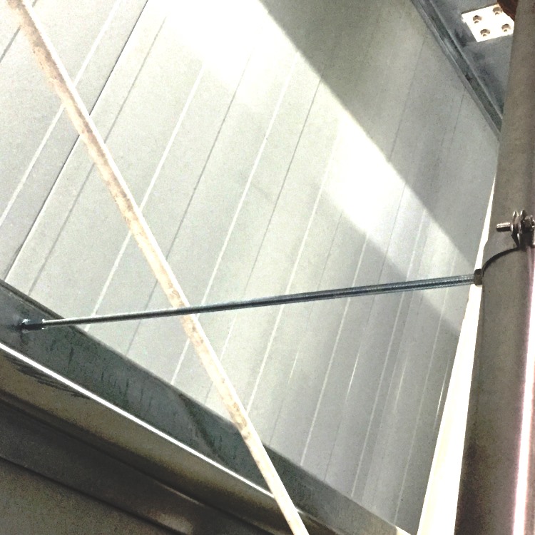 Aplicación de la llave de vaso LLTRB en instalación de tuberías suspendidas