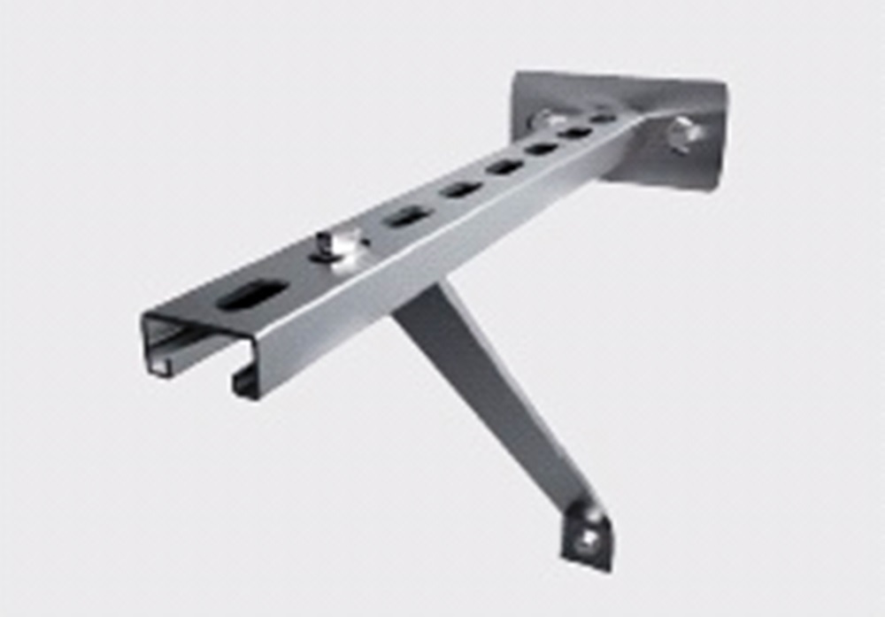 Refuerzo consola RC para perfil Strut fijado a pared