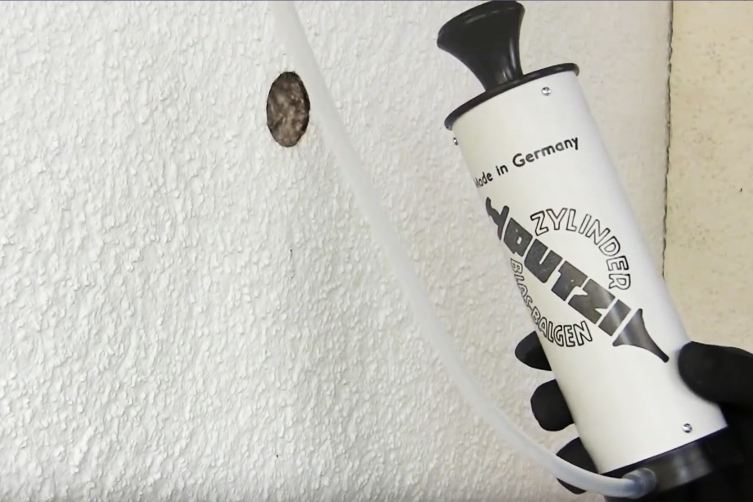 Imagen de aplicación del accesorio ResiFIX: bomba de soplado AB
